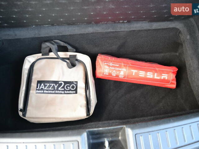 Сірий Тесла Модель С, об'ємом двигуна 0 л та пробігом 150 тис. км за 13550 $, фото 37 на Automoto.ua