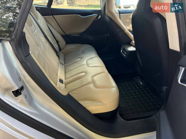 Серый Тесла Модель С, объемом двигателя 0 л и пробегом 221 тыс. км за 11900 $, фото 29 на Automoto.ua