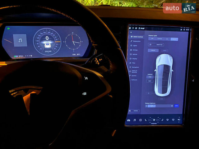 Серый Тесла Модель С, объемом двигателя 0 л и пробегом 221 тыс. км за 11900 $, фото 31 на Automoto.ua