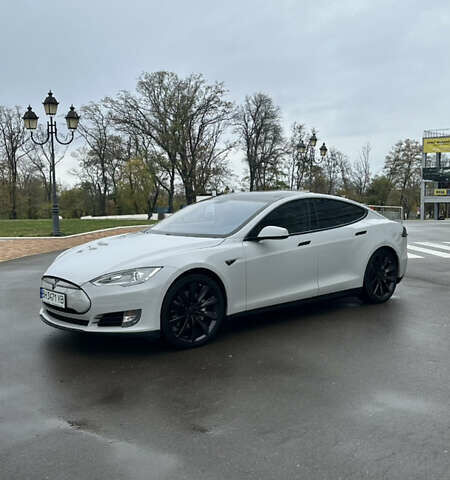 Серый Тесла Модель С, объемом двигателя 0 л и пробегом 329 тыс. км за 13400 $, фото 5 на Automoto.ua