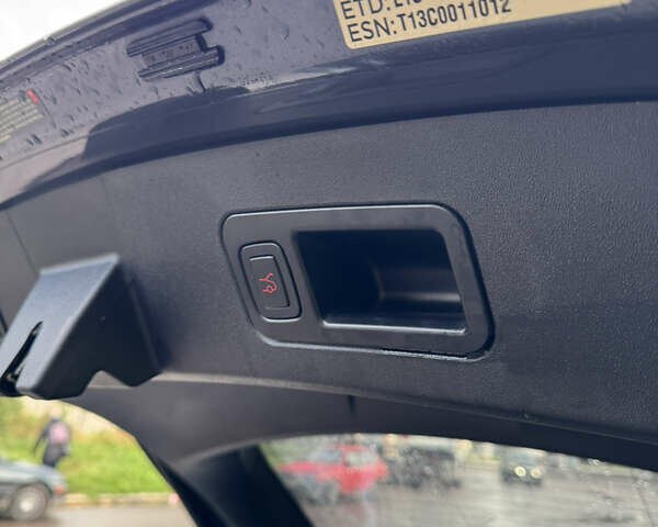 Серый Тесла Модель С, объемом двигателя 0 л и пробегом 242 тыс. км за 10999 $, фото 30 на Automoto.ua