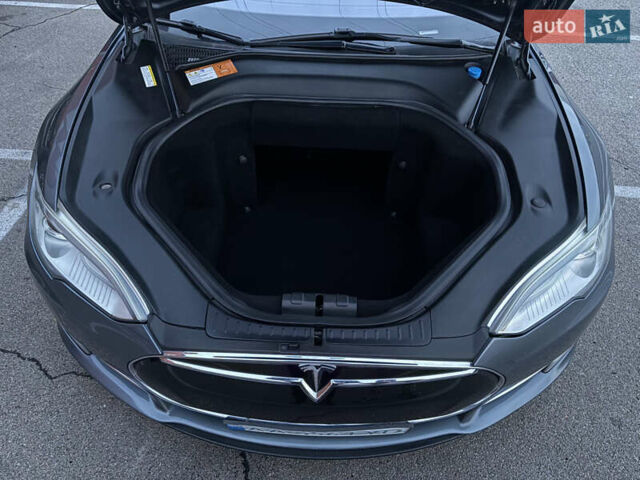 Сірий Тесла Модель С, об'ємом двигуна 0 л та пробігом 230 тис. км за 12500 $, фото 31 на Automoto.ua
