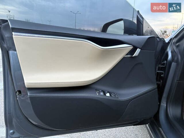 Сірий Тесла Модель С, об'ємом двигуна 0 л та пробігом 230 тис. км за 12500 $, фото 14 на Automoto.ua