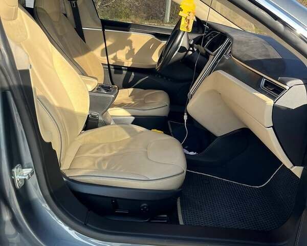 Сірий Тесла Модель С, об'ємом двигуна 0 л та пробігом 123 тис. км за 13500 $, фото 15 на Automoto.ua