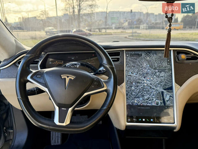 Серый Тесла Модель С, объемом двигателя 0 л и пробегом 340 тыс. км за 12800 $, фото 7 на Automoto.ua