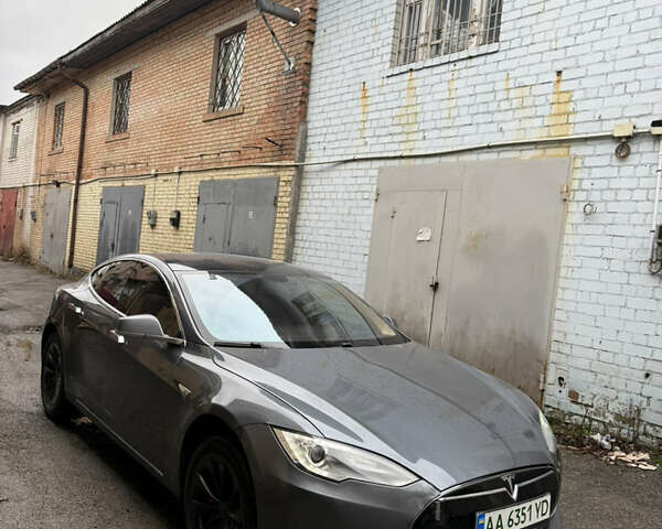 Сірий Тесла Модель С, об'ємом двигуна 0 л та пробігом 299 тис. км за 12500 $, фото 3 на Automoto.ua