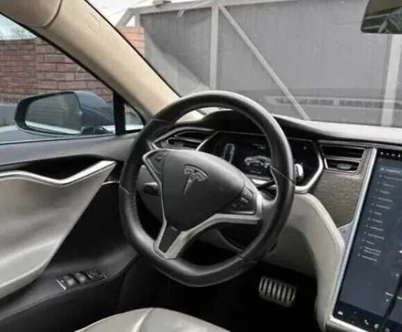 Сірий Тесла Модель С, об'ємом двигуна 0 л та пробігом 97 тис. км за 13950 $, фото 8 на Automoto.ua