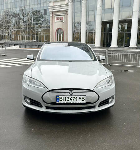 Серый Тесла Модель С, объемом двигателя 0 л и пробегом 329 тыс. км за 13400 $, фото 15 на Automoto.ua
