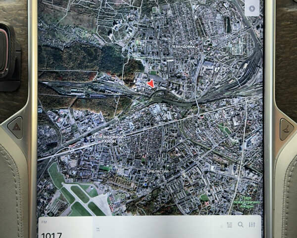 Серый Тесла Модель С, объемом двигателя 0 л и пробегом 242 тыс. км за 10999 $, фото 33 на Automoto.ua