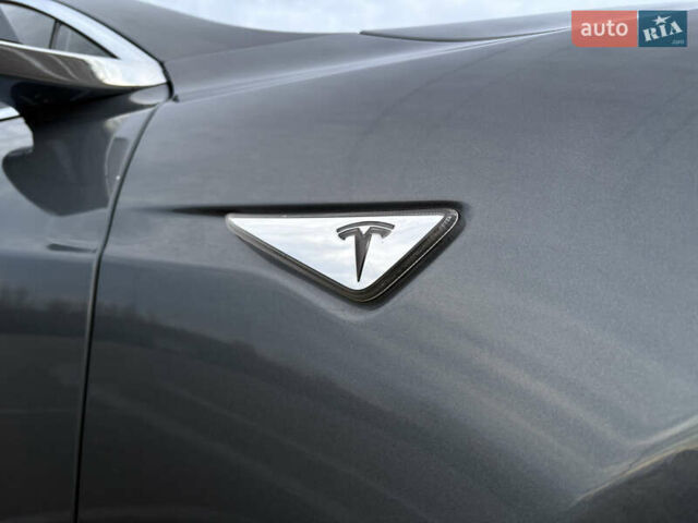 Сірий Тесла Модель С, об'ємом двигуна 0 л та пробігом 230 тис. км за 12500 $, фото 5 на Automoto.ua