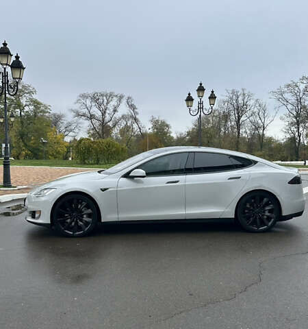 Серый Тесла Модель С, объемом двигателя 0 л и пробегом 329 тыс. км за 13400 $, фото 4 на Automoto.ua