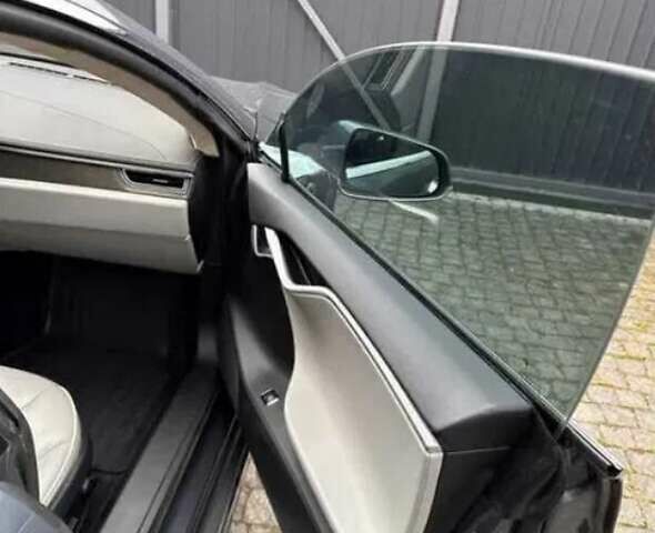 Сірий Тесла Модель С, об'ємом двигуна 0 л та пробігом 97 тис. км за 13950 $, фото 13 на Automoto.ua