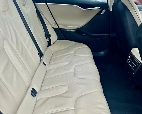 Серый Тесла Модель С, объемом двигателя 0 л и пробегом 234 тыс. км за 12500 $, фото 9 на Automoto.ua