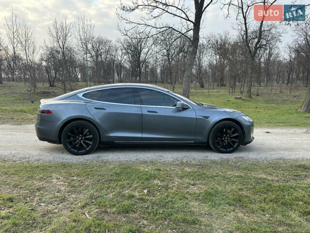Серый Тесла Модель С, объемом двигателя 0 л и пробегом 198 тыс. км за 13700 $, фото 12 на Automoto.ua