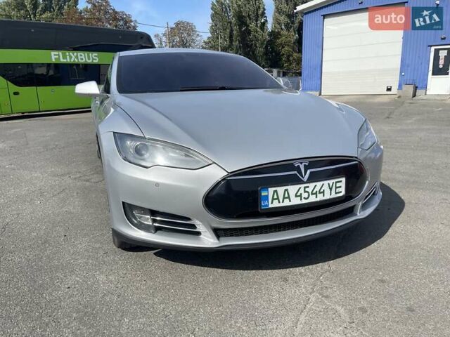 Сірий Тесла Модель С, об'ємом двигуна 0 л та пробігом 170 тис. км за 10900 $, фото 15 на Automoto.ua