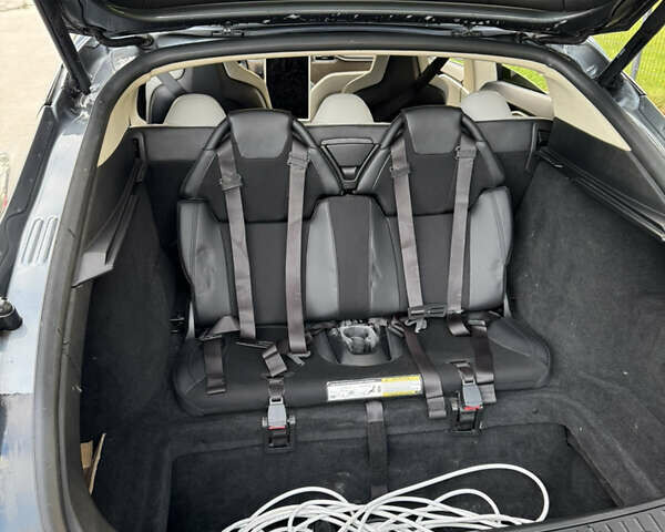 Серый Тесла Модель С, объемом двигателя 0 л и пробегом 242 тыс. км за 10999 $, фото 29 на Automoto.ua