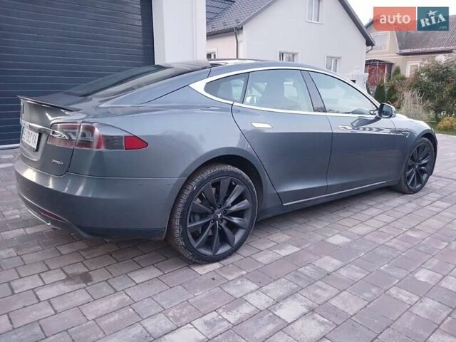 Тесла Модель С 2013 в Кицмане на Automoto.ua Серый Тесла Модель С, объемом двигателя 0 л и пробегом 318 тыс. км за 16300 $, фото 9 на Automoto.ua