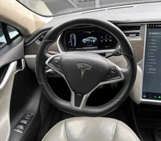 Серый Тесла Модель С, объемом двигателя 0 л и пробегом 97 тыс. км за 13563 $, фото 8 на Automoto.ua
