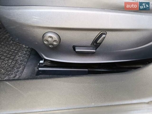 Серый Тесла Модель С, объемом двигателя 0 л и пробегом 217 тыс. км за 11900 $, фото 26 на Automoto.ua