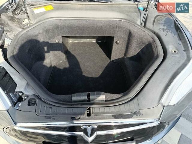 Серый Тесла Модель С, объемом двигателя 0 л и пробегом 217 тыс. км за 11900 $, фото 25 на Automoto.ua