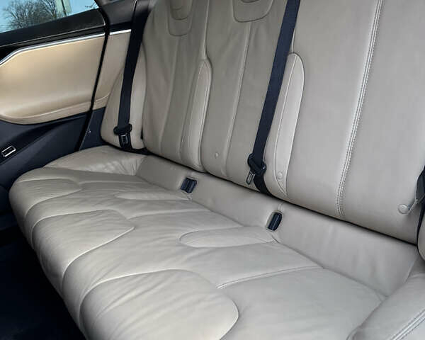 Сірий Тесла Модель С, об'ємом двигуна 0 л та пробігом 360 тис. км за 12000 $, фото 1 на Automoto.ua