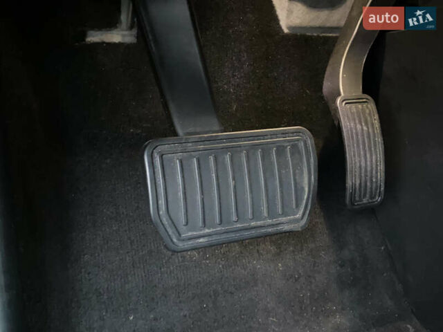 Сірий Тесла Модель С, об'ємом двигуна 0 л та пробігом 123 тис. км за 10700 $, фото 35 на Automoto.ua