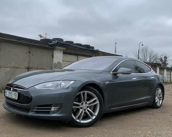Серый Тесла Модель С, объемом двигателя 0 л и пробегом 161 тыс. км за 12400 $, фото 2 на Automoto.ua