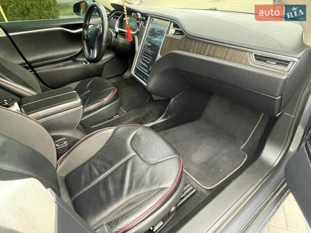 Серый Тесла Модель С, объемом двигателя 0 л и пробегом 120 тыс. км за 15300 $, фото 5 на Automoto.ua