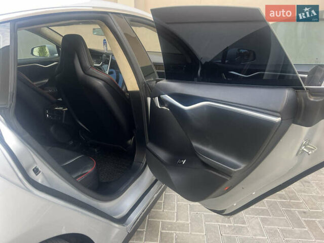 Сірий Тесла Модель С, об'ємом двигуна 0 л та пробігом 132 тис. км за 12800 $, фото 10 на Automoto.ua
