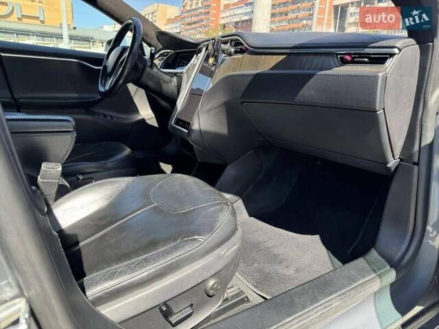 Сірий Тесла Модель С, об'ємом двигуна 0 л та пробігом 285 тис. км за 11500 $, фото 15 на Automoto.ua