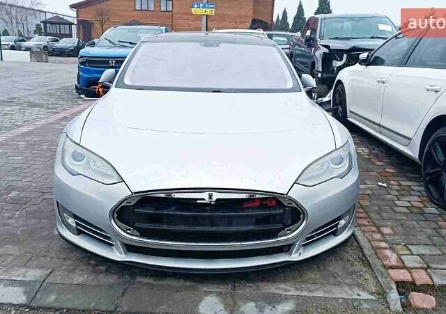 Сірий Тесла Модель С, об'ємом двигуна 0 л та пробігом 330 тис. км за 9999 $, фото 3 на Automoto.ua