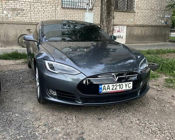 Сірий Тесла Модель С, об'ємом двигуна 0 л та пробігом 170 тис. км за 14200 $, фото 4 на Automoto.ua