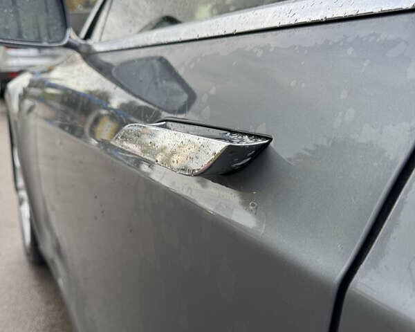 Серый Тесла Модель С, объемом двигателя 0 л и пробегом 242 тыс. км за 10999 $, фото 12 на Automoto.ua