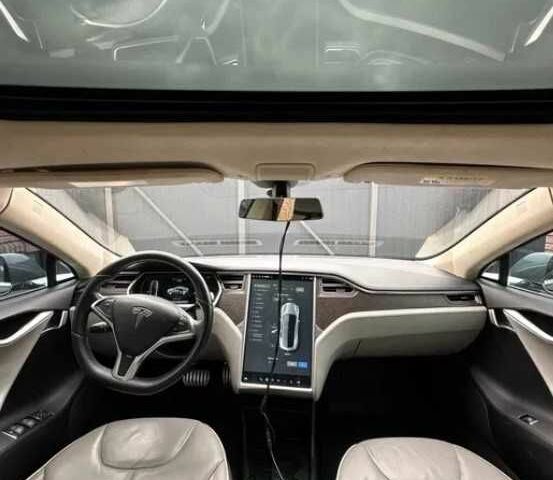 Сірий Тесла Модель С, об'ємом двигуна 0 л та пробігом 97 тис. км за 13563 $, фото 4 на Automoto.ua