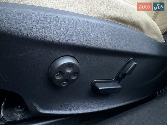 Сірий Тесла Модель С, об'ємом двигуна 0 л та пробігом 230 тис. км за 12500 $, фото 17 на Automoto.ua