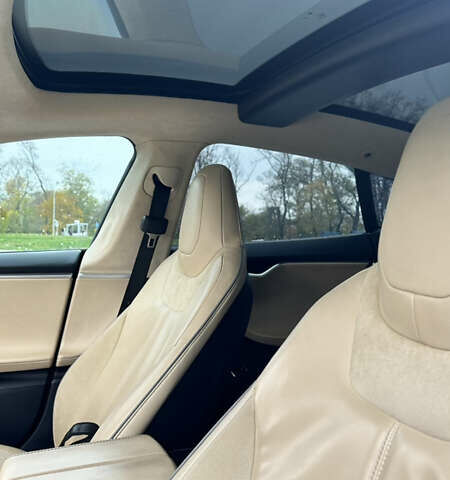 Серый Тесла Модель С, объемом двигателя 0 л и пробегом 329 тыс. км за 13400 $, фото 8 на Automoto.ua