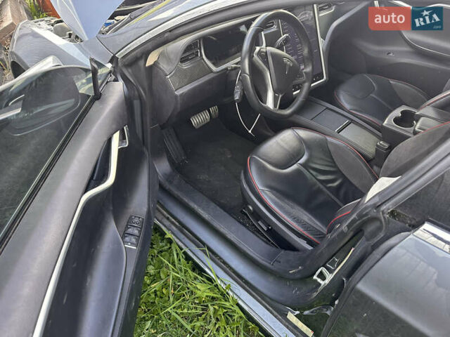 Серый Тесла Модель С, объемом двигателя 0 л и пробегом 128 тыс. км за 5500 $, фото 15 на Automoto.ua