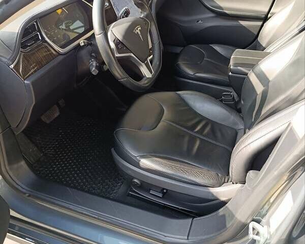 Серый Тесла Модель С, объемом двигателя 0 л и пробегом 217 тыс. км за 11900 $, фото 14 на Automoto.ua