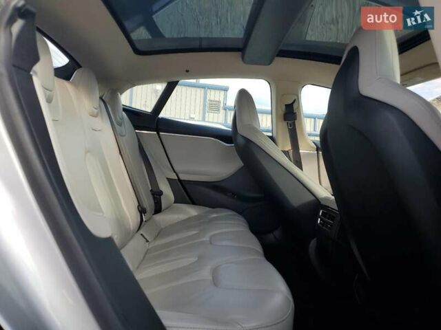 Сірий Тесла Модель С, об'ємом двигуна 0 л та пробігом 172 тис. км за 10500 $, фото 9 на Automoto.ua