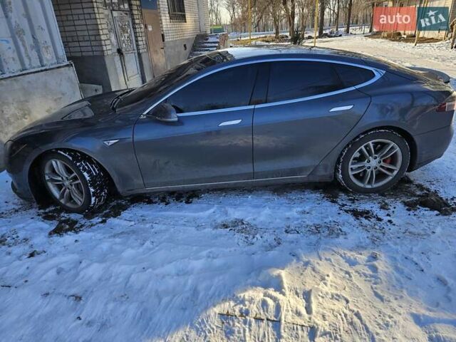 Сірий Тесла Модель С, об'ємом двигуна 0 л та пробігом 123 тис. км за 13500 $, фото 1 на Automoto.ua