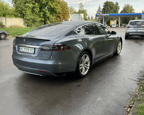 Серый Тесла Модель С, объемом двигателя 0 л и пробегом 242 тыс. км за 10999 $, фото 4 на Automoto.ua