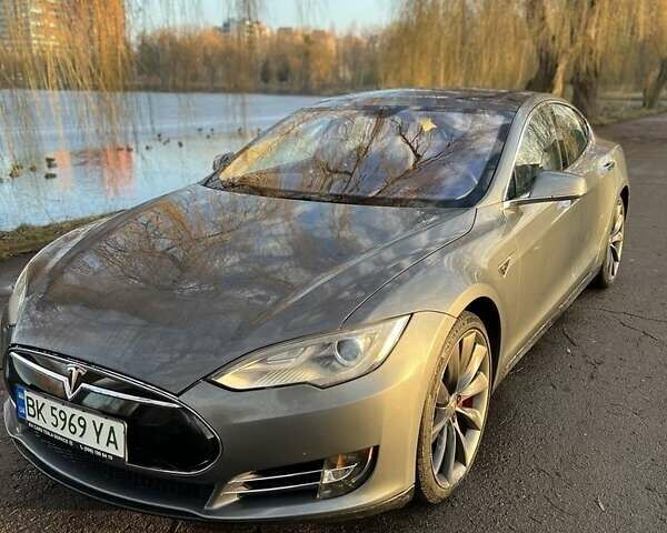 Серый Тесла Модель С, объемом двигателя 0 л и пробегом 102 тыс. км за 12300 $, фото 22 на Automoto.ua
