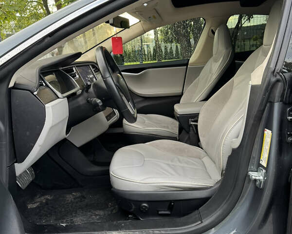 Серый Тесла Модель С, объемом двигателя 0 л и пробегом 242 тыс. км за 10999 $, фото 17 на Automoto.ua