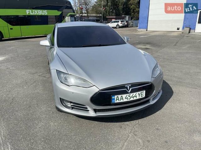 Сірий Тесла Модель С, об'ємом двигуна 0 л та пробігом 170 тис. км за 10900 $, фото 16 на Automoto.ua