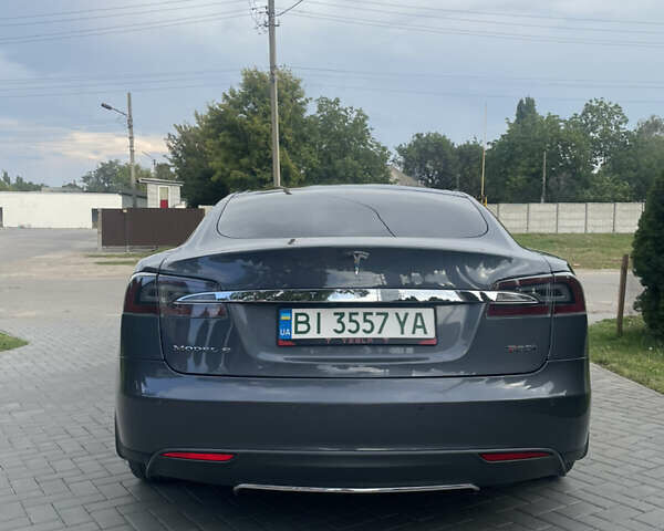 Серый Тесла Модель С, объемом двигателя 0 л и пробегом 120 тыс. км за 15300 $, фото 3 на Automoto.ua