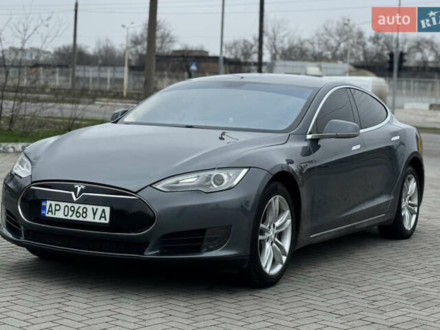 Серый Тесла Модель С, объемом двигателя 0 л и пробегом 360 тыс. км за 10500 $, фото 5 на Automoto.ua