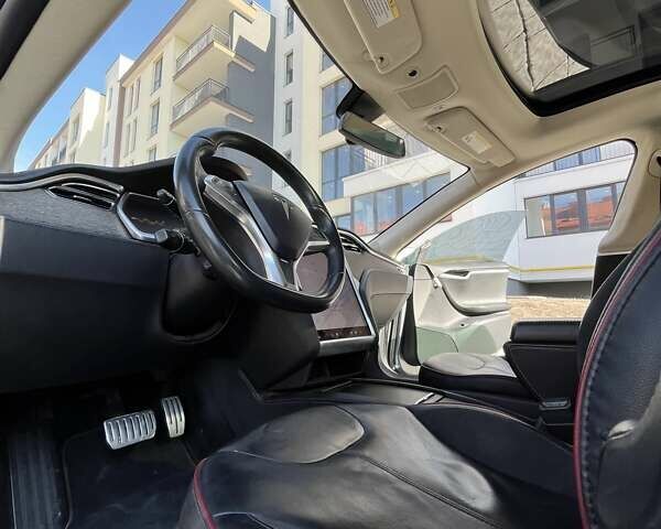 Сірий Тесла Модель С, об'ємом двигуна 0 л та пробігом 153 тис. км за 12900 $, фото 8 на Automoto.ua