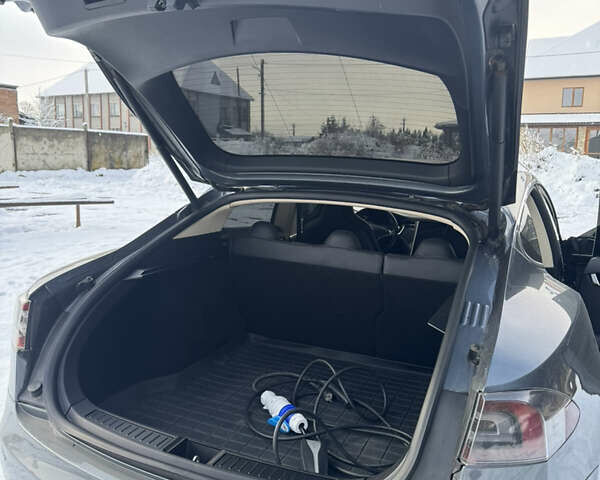 Сірий Тесла Модель С, об'ємом двигуна 0 л та пробігом 262 тис. км за 15000 $, фото 17 на Automoto.ua