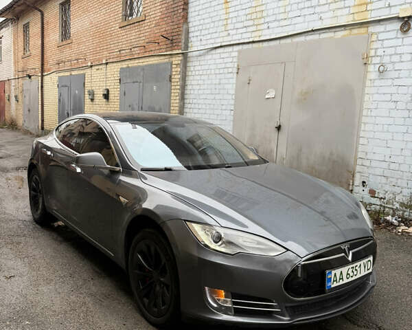 Сірий Тесла Модель С, об'ємом двигуна 0 л та пробігом 299 тис. км за 12500 $, фото 14 на Automoto.ua