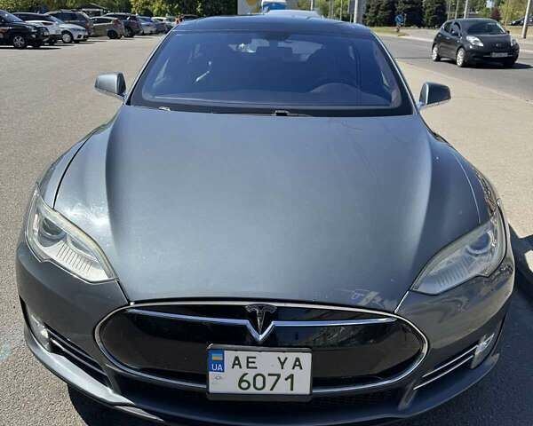 Сірий Тесла Модель С, об'ємом двигуна 0 л та пробігом 285 тис. км за 11500 $, фото 6 на Automoto.ua